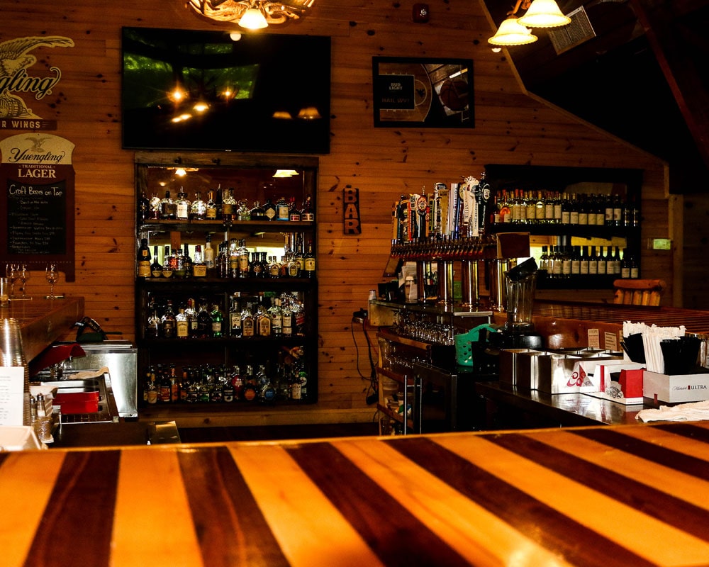Treetop Restaurant bar